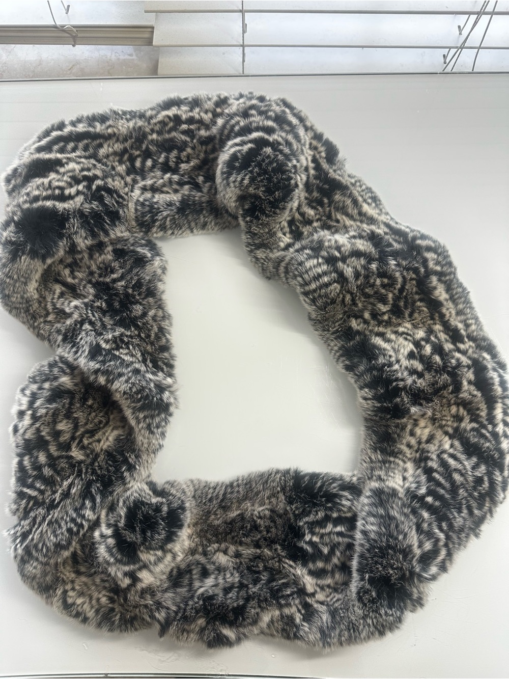 Real Rabbit Fur Infinity Scarf - New - Picture 4 of 6